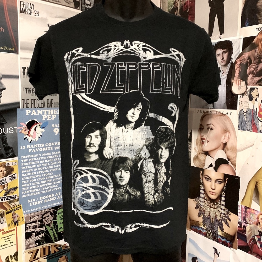 SOLD - Women/Juniors Black Led Zeppelin T-shirt - Sz S